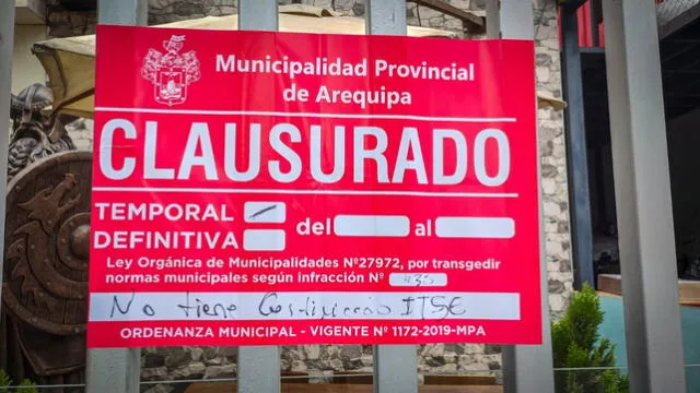 Municipalidad Provincial de Arequipa clausuró el restaurante Vikingos tras la muerte de un perrito por mala instalación eléctrica de su letrero  