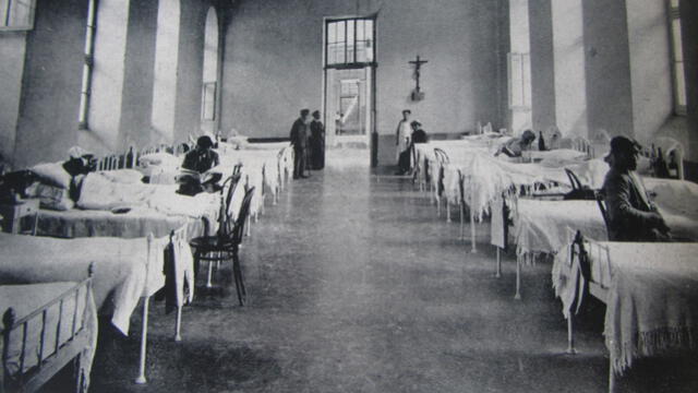  Interior del desaparecido Hospital Italiano Vittorio Emanuele II, dirigido por Campodónico durante 30 años. Foto: Universidad de Piura.   