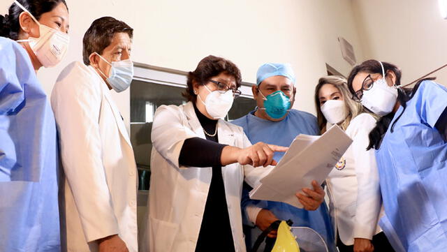  Médicos trabajando en el Ministerio Público. Foto: difusión.   