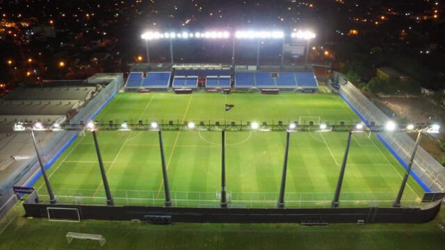 El estadio Arsenio Erico fue nombrado así en honor al mítico goleador paraguayo. Foto: Conmebol   