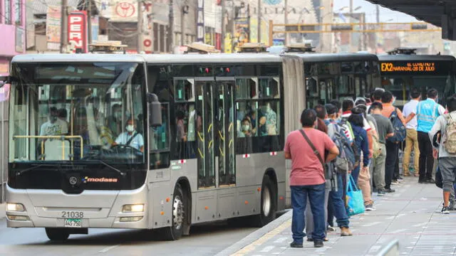 Metropolitano estará disponible en ciertos horarios durante el feriado del 9 de diciembre. Foto: PUCP   