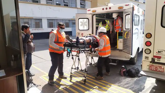 Heridos en accidentes fueron trasladados a centros médicos en Arequipa. Foto: Leonela Aquino/La República   