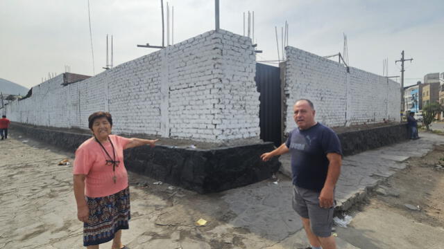 Sostienen que los alrededores del terreno se encuentran en mal estado. Foto: Rosa Quincho.   