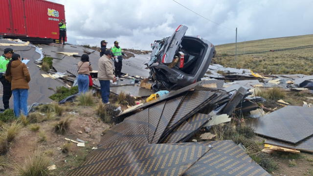 Víctimas murieron en el acto luego del impacto. Foto: Liubomir Fernández - La República   