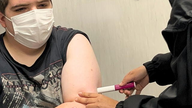 Eduardo Acker recibe tratamiento en el Minsa. Foto La República   