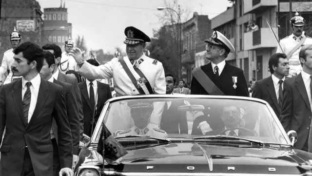  Augusto Pinochet revolucionó el sistema de pensiones chileno con las AFP.   