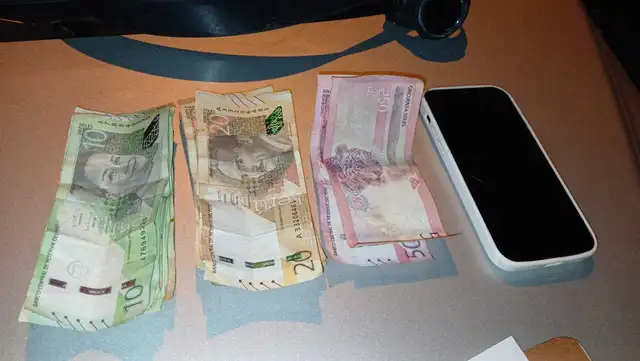 PNP incauta dinero y celulares a banda de extorsionadores. Foto: PNP   