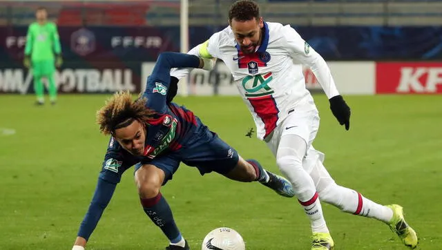 Neymar se retiró lesionado en partido del PSG contra Caen. Foto: AFP