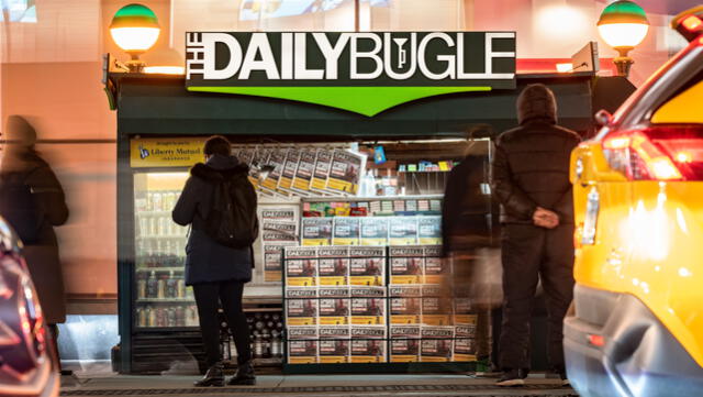 Quiosco de The Daily Bugle en Nueva York. Foto: Twitter @LiberyMutual