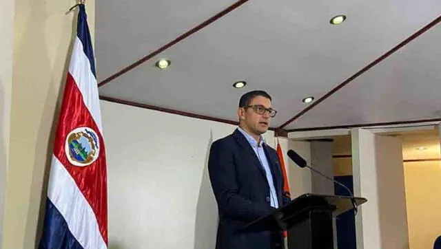 El ministro de salud Daniel Salas ofreció una conferencia de prensa para dar detalles de la situación actual que atraviesa Costa Rica debido a la COVID-19. (Foto: La prensa)