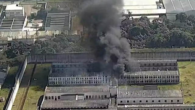 Presos amotinados iniciaron incendios dentro de la Penitenciaria I de Franco da Rocha. Foto: TV Globo.   