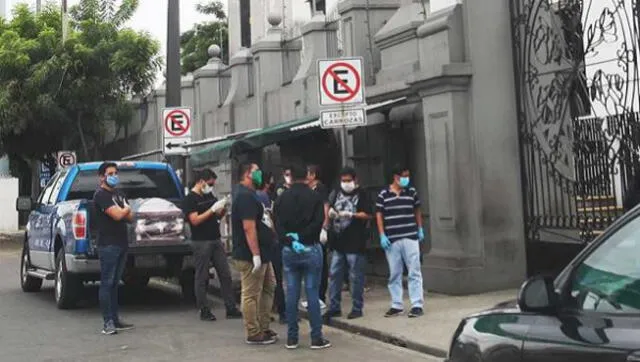 Más agentes fueron designados para atender la crisis del coronavirus en Guayaquil. Foto: El Comercio