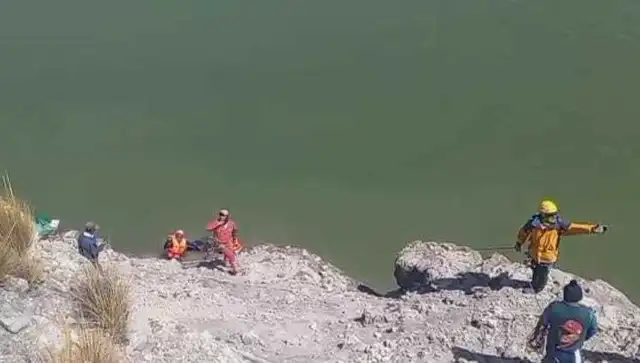 Familia de trabajador desaparecido exige reconocimiento de Eloy Cacya y su equipo. Foto: Mirelia Quispe Familia de trabajador desaparecido exige reconocimiento de Eloy Cacya y su equipo. Foto: Mirelia Quispe