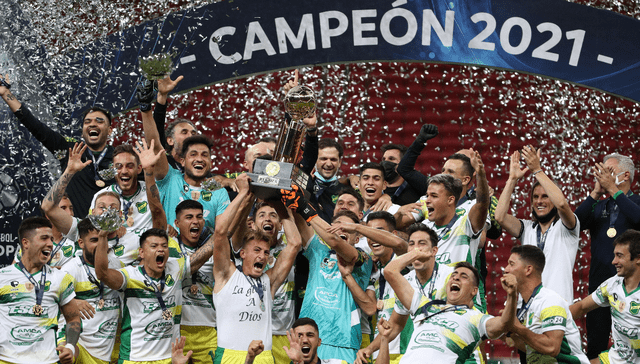 Defensa y Justicia ganó la Recopa Sudamericana 2021 tras vencer a Palmeiras. Foto: EFE