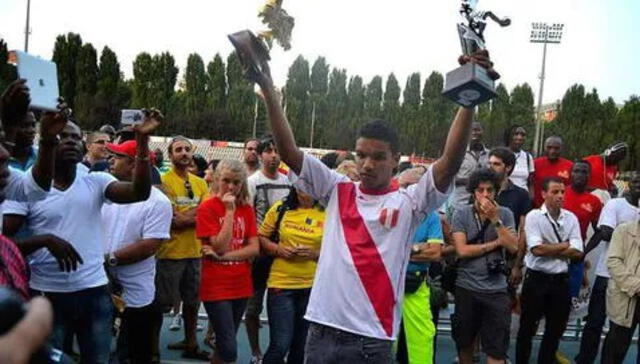 Junior Messias jugó en el Sport Warique, equipo de peruanos que disputaba el torneo UISP (Unione Italian Sport Per Tutti) en Turín.