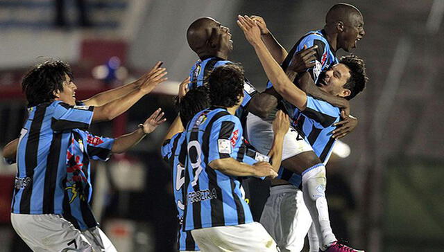 Real Garcilaso llegó a los cuartos de final de la Copa Libertadores 2013 y perdió ante Independiente Santa Fe. Foto: AFP