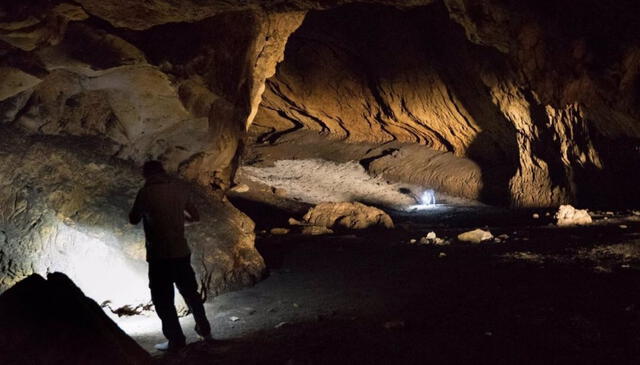  La Cueva Pebdeh en las montañas Zagros estuvo ocupada por cazadores-recolectores hace 42.000 años.   