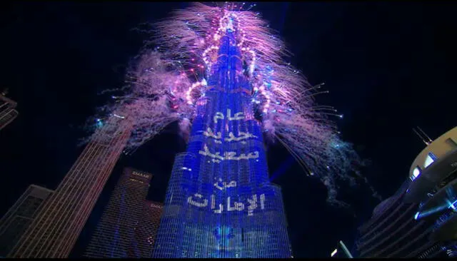El edificio más alto del mundo celebró la llegada del 2023 con fuegos artificiales.Foto: captura EmaarDubai/Youtube