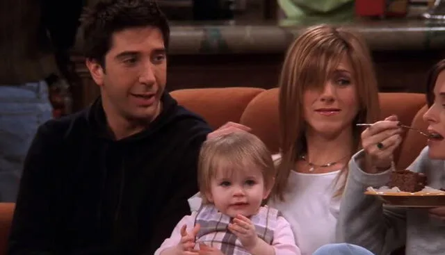  Emma, la hija de Ross y Rachel, nació al final de octava temporada de 'Friends'. Foto: composición LR/NBC   