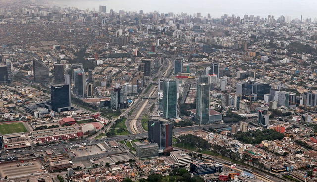  Lima Metropolitana tiene una población estimada de más de 10 millones de habitantes, convirtiéndola en una de las áreas urbanas más grandes de Sudamérica. Foto: Mercado Negro   