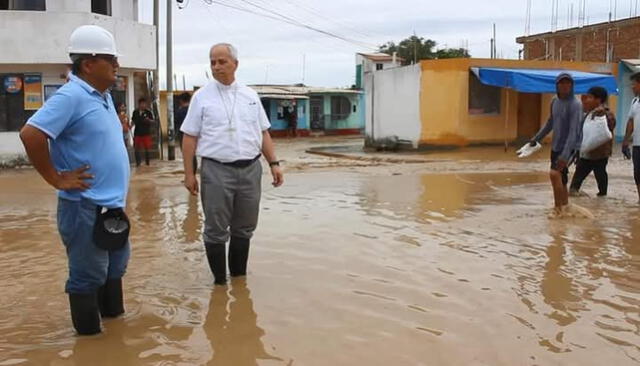 En el distrito de Illimo, en Lambayeque. Recorrió varios poblados inundados por la lluvia. Foto: Iglesia Chiclayo. En el distrito de Illimo, en Lambayeque. Recorrió varios poblados inundados por la lluvia. Foto: Iglesia Chiclayo.