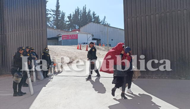 Arequipa. Policía y Fiscalía continúan con las diligencias en el lupanar Lady Scort. Foto: Wilder Pari/URPI-LR