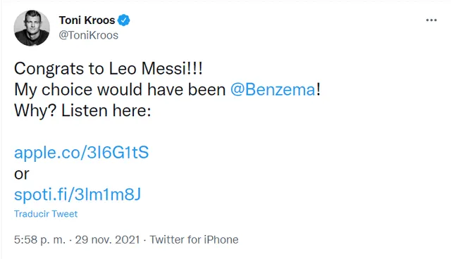 Las felicitaciones de Toni Kroos a Messi por el Balón de oro. Pero dejó en claro que su favorito era Benzema. Foto: captura Twitter