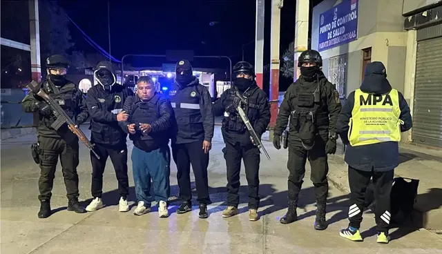 Pequeño J | Victor Sotacuro Lázaro | David Morales Huamaní | Álex Ydone Castillo Pequeño J | Victor Sotacuro Lázaro | David Morales Huamaní | Álex Ydone Castillo