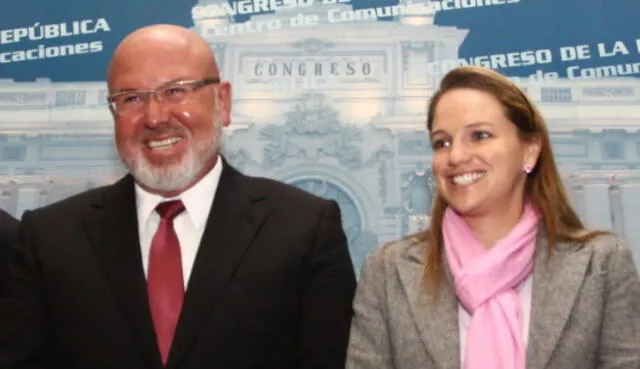 Carlos Bruce y Luciana León en el Congreso 2011 - 2016. Foto: La República.