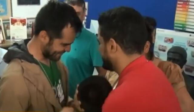 Árabe regresó a Moche para construir casa de niño que estudiaba bajo poste de luz  [VIDEOS]