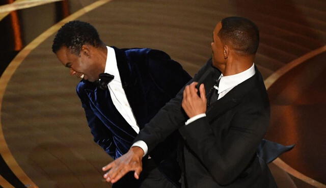 Will Smith abofeteó a Chris Rock en defensa de su esposa, quien fue objeto de una broma de mal gusto por parte del presentador. Foto: Reuters    