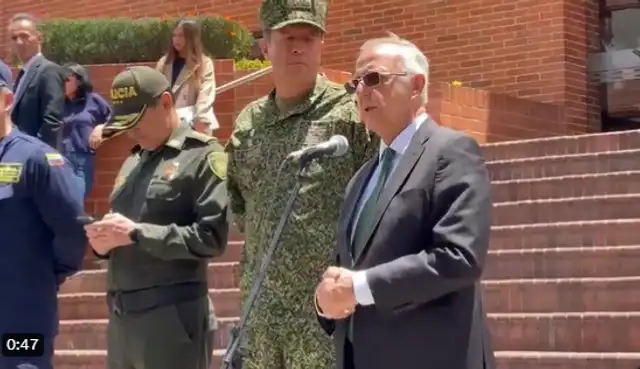 La información fuer revelada por Iván Velásquez durante una conferencia de prensa. Foto: X/@vanguardiacom.   