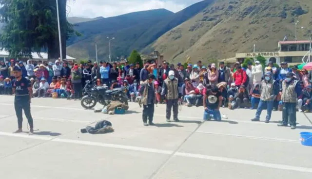 Sospechosos son retenidos por las rondas campesinas a la espera de que delaten a sus cómplices. Foto: rondas campesinas