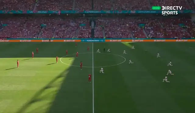 Jugadores de Bélgica se postraron ante los daneses. Foto: captura/DirecTV Sports
