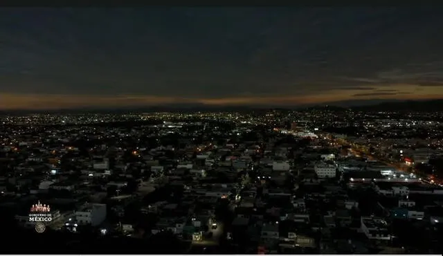 Mazatlán cae en la oscuridad del eclipse. Foto: X/ @yoonsparkle.   