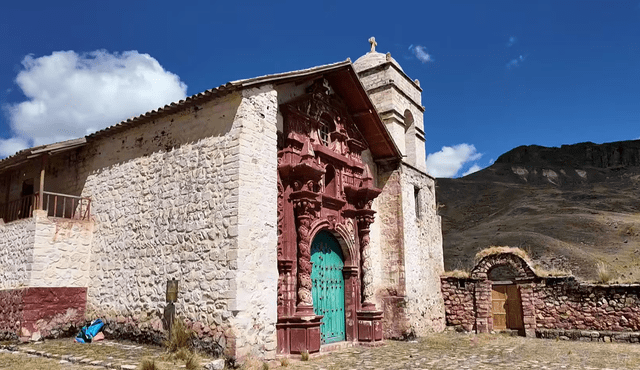 Iglesia del pueblo abandonado de Santa Barbara. Foto: YouTube/José Medrano   