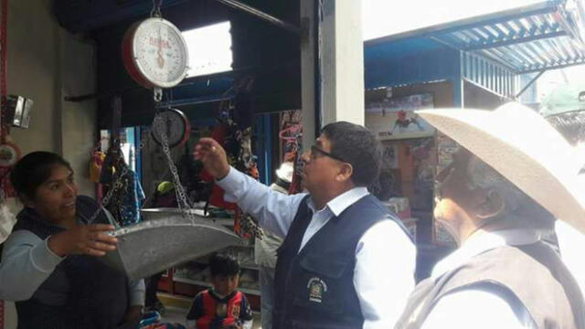 Arequipa: Comerciantes de mercado utilizaban balanzas adulteradas para vender productos