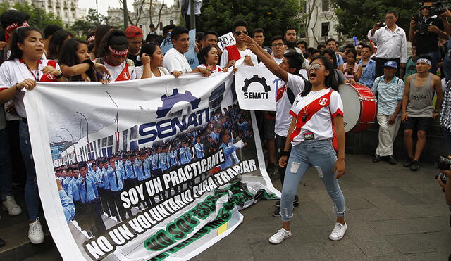 Estudiantes de institutos vuelven a marchar mañana contra la ley de esclavitud laboral