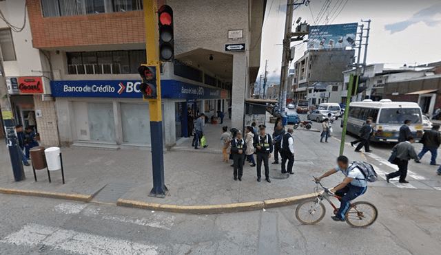 Huancayo: ciudadanos defienden a cantante que iba a ser retirado por policías municipales