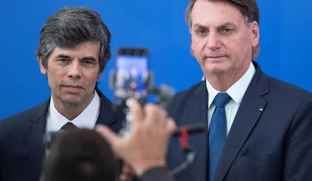 Jair Bolsonaro, presidente de Brasil, en conferencia de prensa sobre medidas ante COVID-19. Foto: AFP.