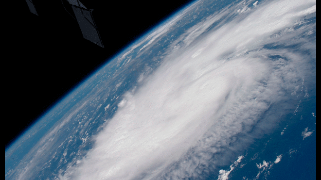 El ciclón se aproxima al litoral de Estados Unidos. El Gobierno declaró en emergencias los sectores que serán afectados. Foto: NASA