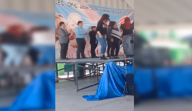 YouTube viral: Madres participan en actuación de colegio, pero terminan en el suelo 