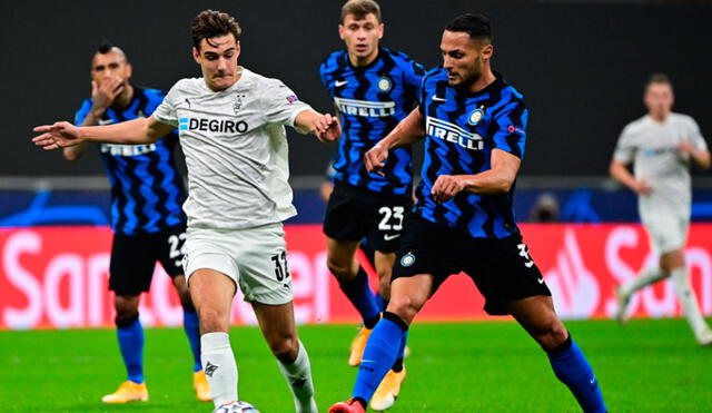 Inter de Milan y Borussia Monchengladbach se enfrentan por la fecha 1 de la fase de grupos de Champions League. Foto: AFP.