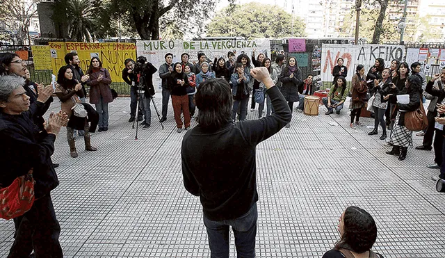 El ‘Bolsonaro argentino’ ataca al migrante peruano