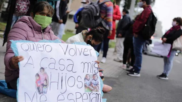 Peruanos residentes en Argentina llevan esperando más de 80 días. Créditos: John Reyes / La República