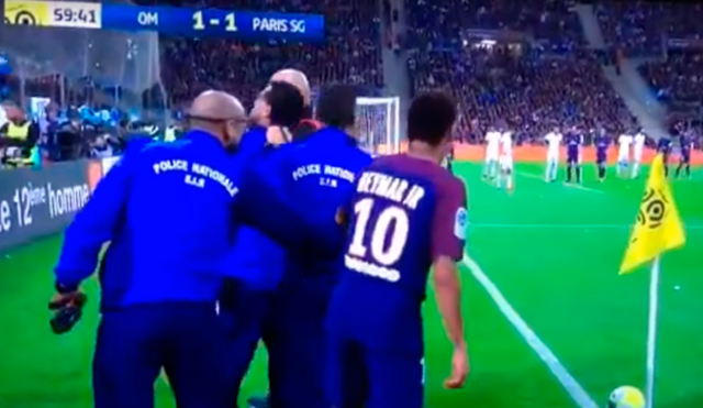 YouTube: Neymar necesitó protección de la policía para sacar los córners ante el Marsella [VIDEO]