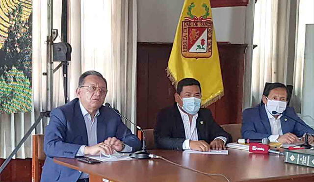 congresistas de upp. Edgar Alarcón, Héctor Maquera y Carlos Almerí sesionaron en Tacna.