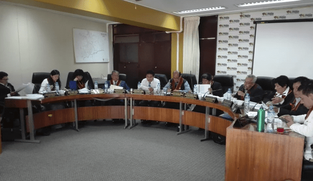 Consejeros regionales de Junín rechazan solicitud de viaje a gobernador Ángel Unchupaico