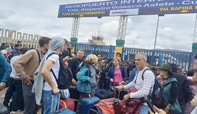 temor. El aeropuerto de Cusco cerró sus instalaciones ante el desborde de las protestas.