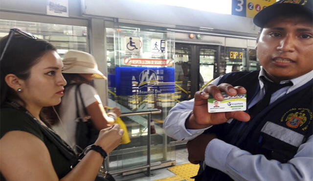Metropolitano: Intervienen a pasajeros por uso indebido de tarjetas preferenciales y suplantación de identidad